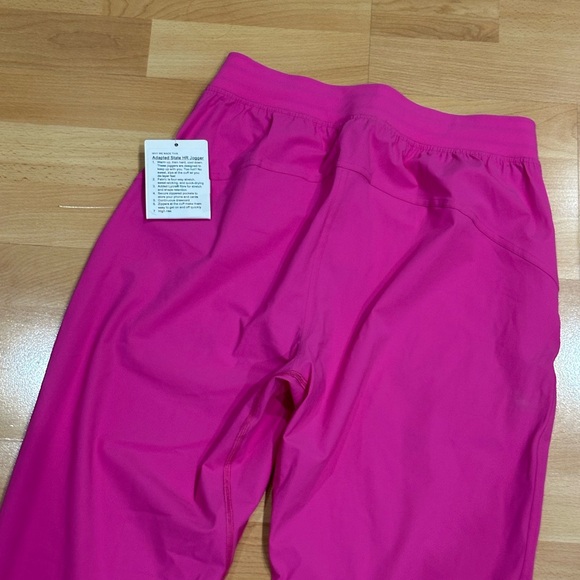 Brand New Lululemon Adapted State Jogger in Sonic Pink - Picture 8 of 13